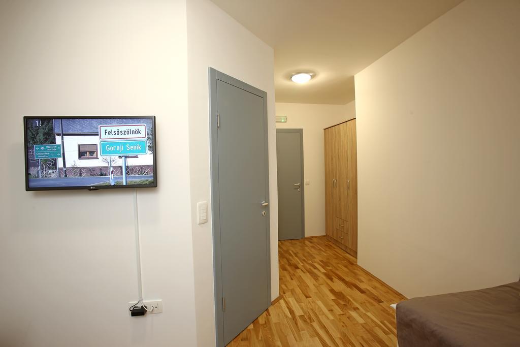 Gostilna In Prenocisca Gedzo Hotel โนโวเมสโต ภายนอก รูปภาพ